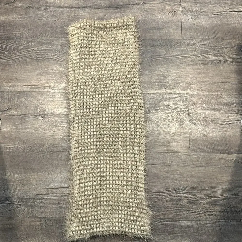 Simply Noelle‎ Fuzzy Knit Infinity Scarf NWOT
